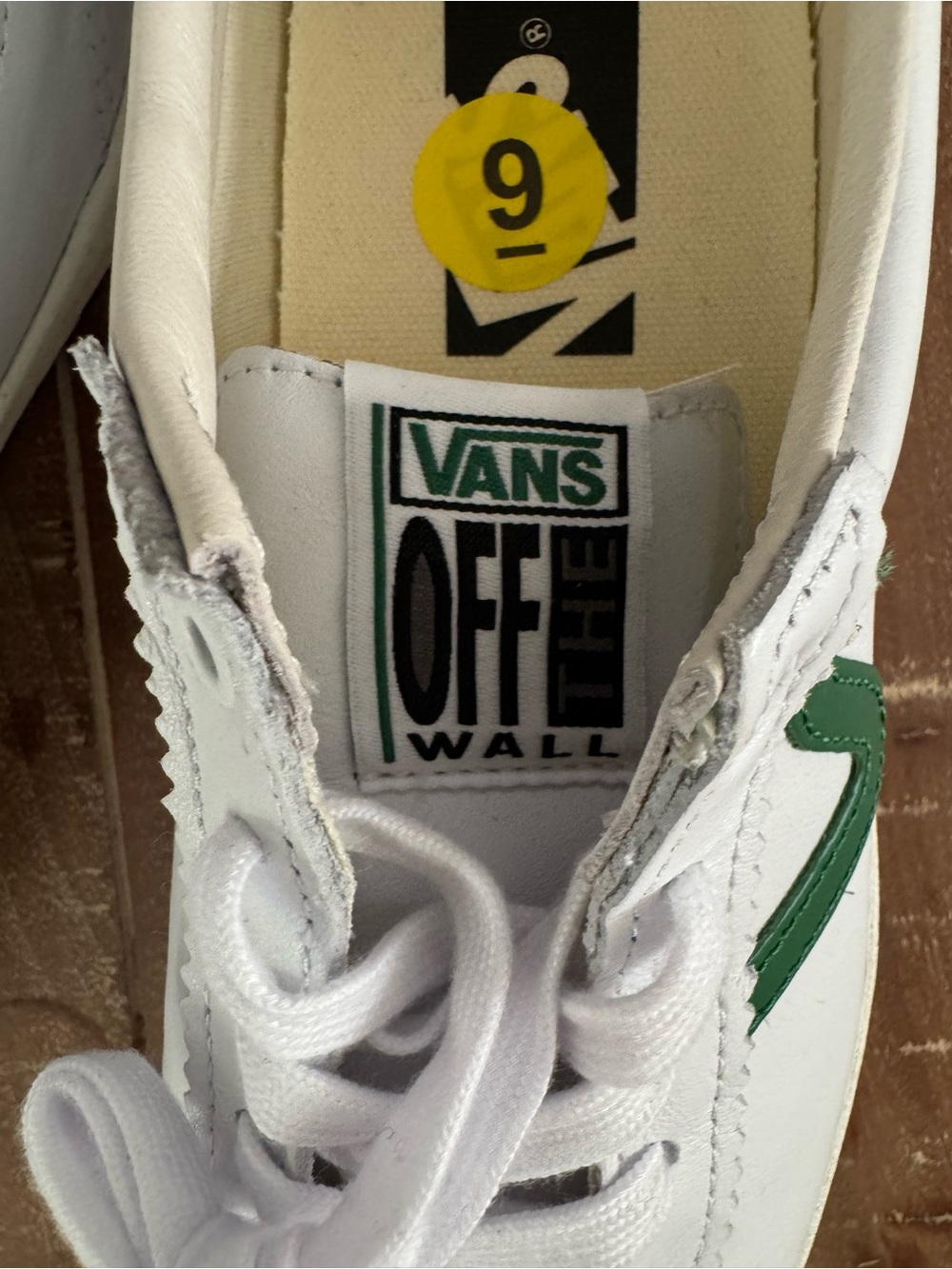 Vans Off The Wall White Green Leather Sneakers Womens Size 9 Low Top Casual - Picture 3 of 7